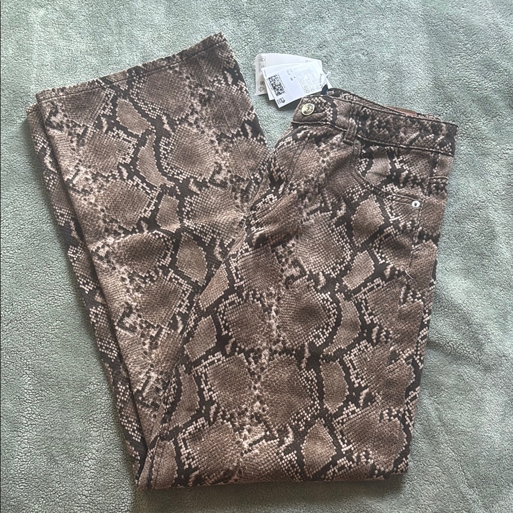 NWT Divided Brown Snake Print Straight Leg Jeans